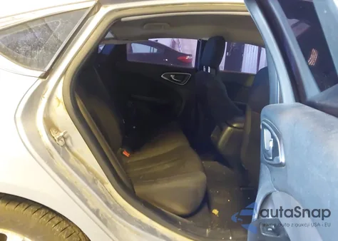 2015 Chrysler 200 Limited z USA, uszkodzony, nr VIN 1C3CCCAB6FN590663